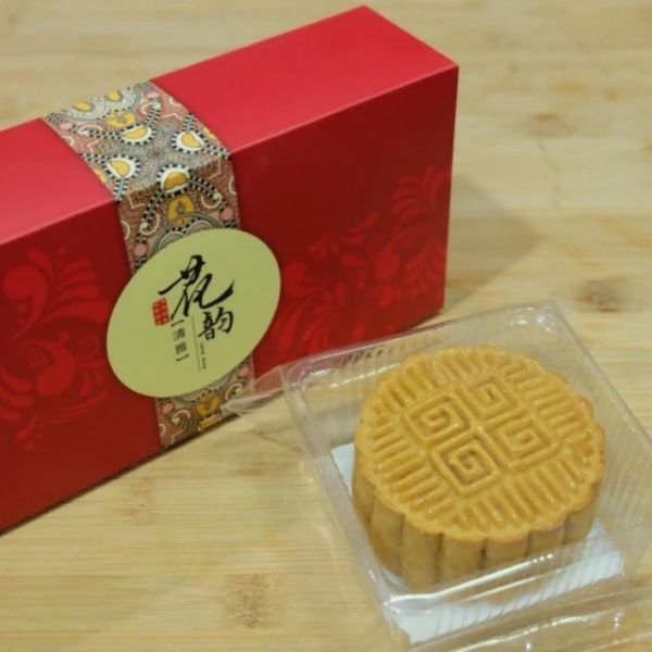 Mooncake with single yolk, red bean, 170g ขนมไหว้พระจันทร์ ไข่เดี่ยว ถั่วแดง 170g